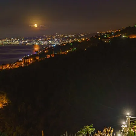 Manzarasiyla Bueyueleyen Luex Trabzon