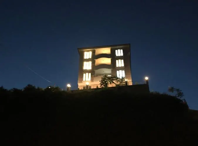 Manzarasiyla Bueyueleyen Luex Semesterbostad *