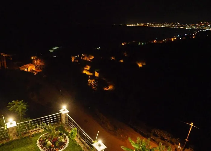 Manzarasiyla Bueyueleyen Luex *