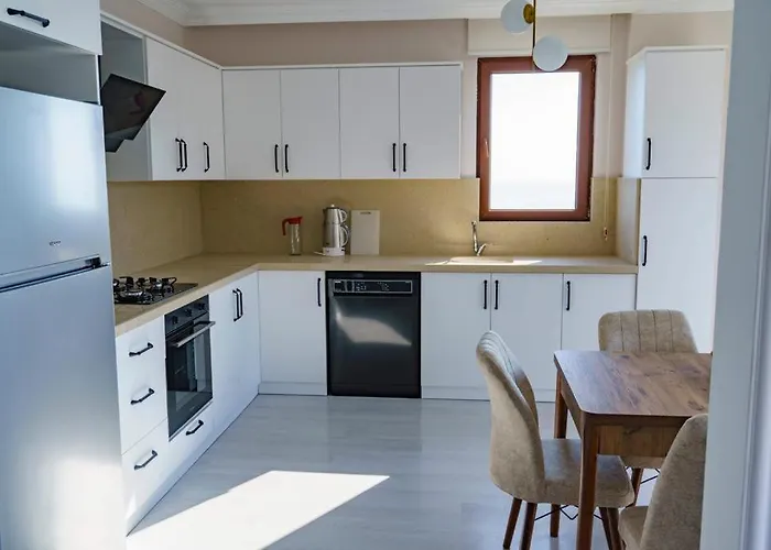 Manzarasiyla Bueyueleyen Luex * Трабзон